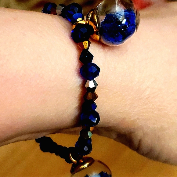 Blue Austria faceted crystal glass beads charm bracelet, handmade. - Picture 3 of 7